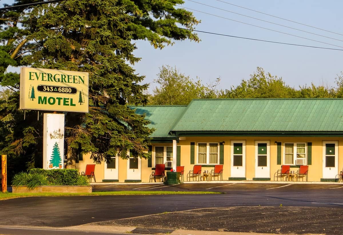 Evergreen Motel