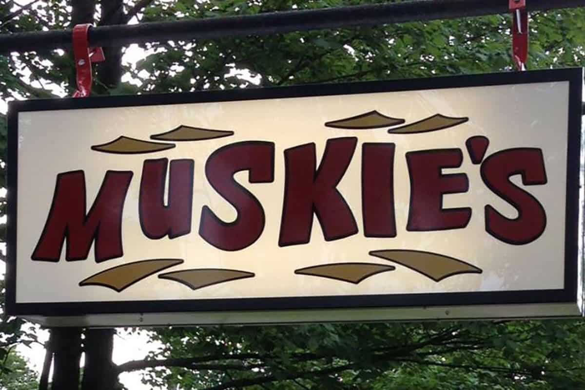 Muskie’s Sport Bar & Grill