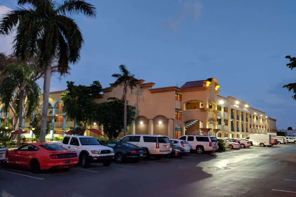 Red Carpet Inn – Pulaski
