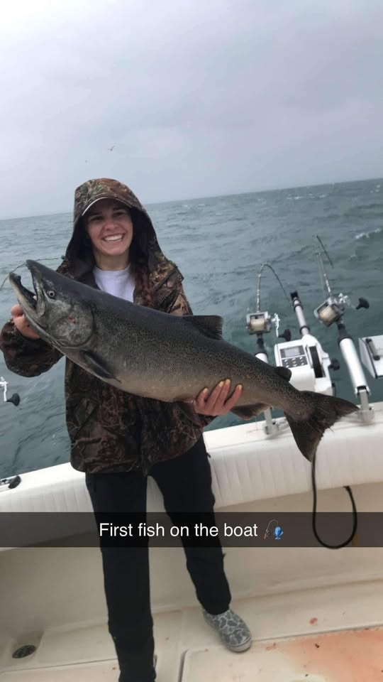 Charter de Pesca Femenino Fall Salmon Revenge